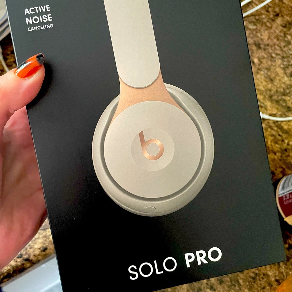 NEW Dr Dre Beats Solo Pro